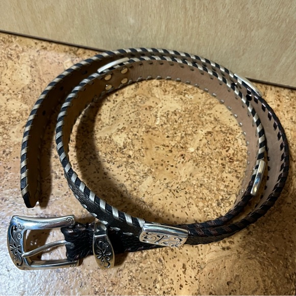 Brighton Women’s Black Leather Belt With Floral Silver Toned Accents Sz 34 - Picture 3 of 16